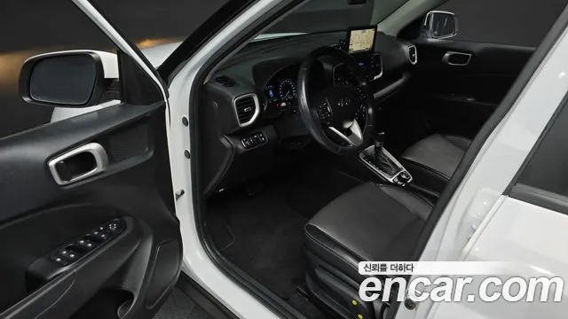 Hyundai Venue — Фото автомобиля 15
