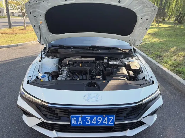 Hyundai Elantra — Фото автомобиля 23
