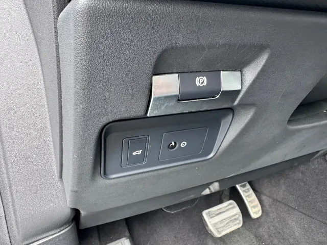 Land Rover Discovery Sport — Фото автомобиля 17