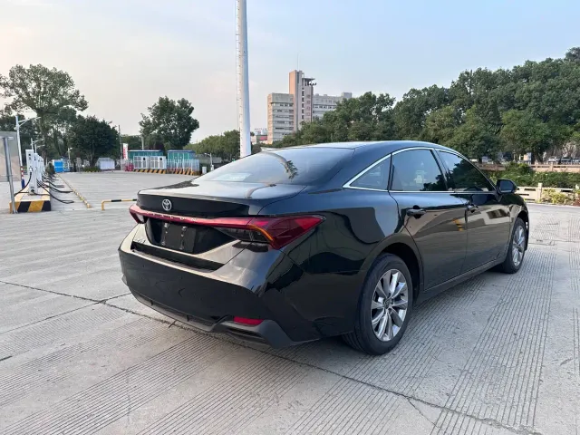 Toyota Avalon — Фото автомобиля 9