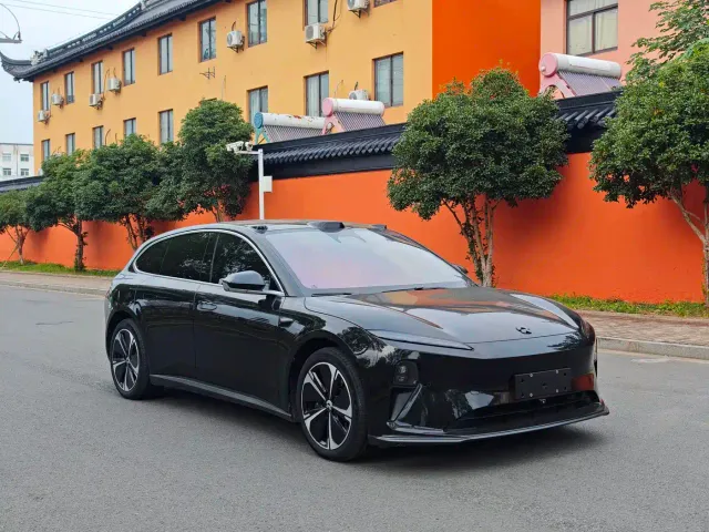 Nio ET5 Touring — Фото автомобиля 3