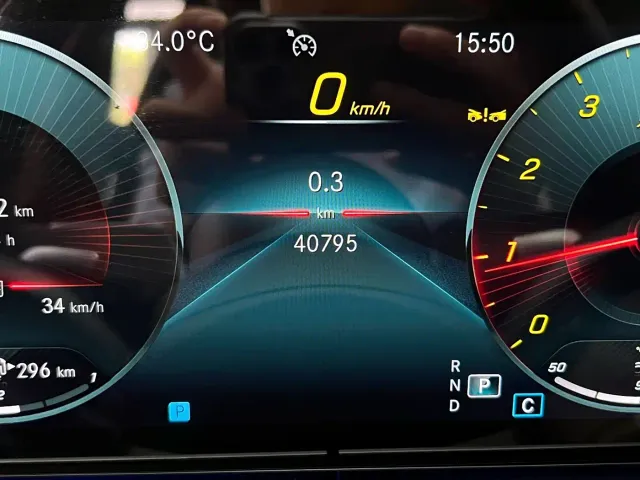 Mercedes-Benz E-Class — Фото автомобиля 16