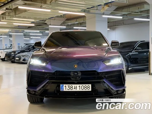 Lamborghini Urus — Фото автомобиля 2