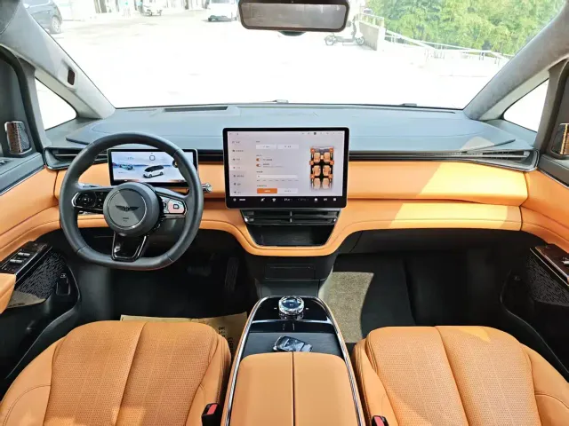 Geely Yizhen L380 — Фото автомобиля 13