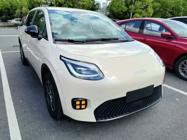 GAC Aion UT — Фото автомобиля 3