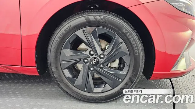Hyundai AVANTE Avante (CN7) — Фото автомобиля 20