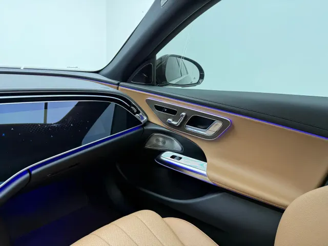 Mercedes-Benz E-Class — Фото автомобиля 13