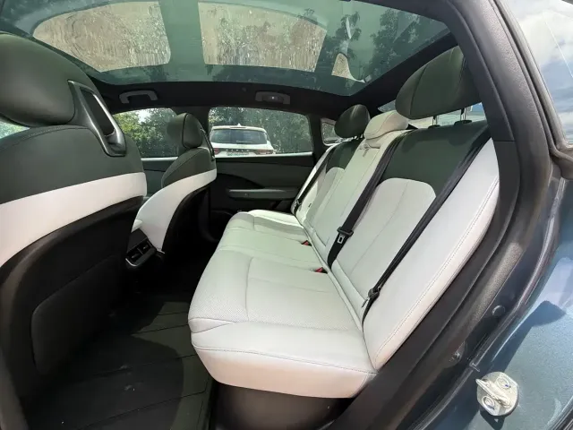Nissan N7 — Фото автомобиля 10
