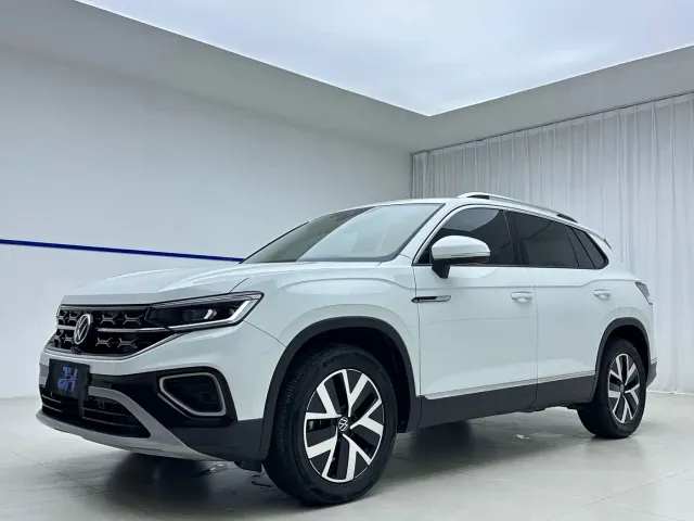 Фотография автомобиля — Volkswagen Tayron