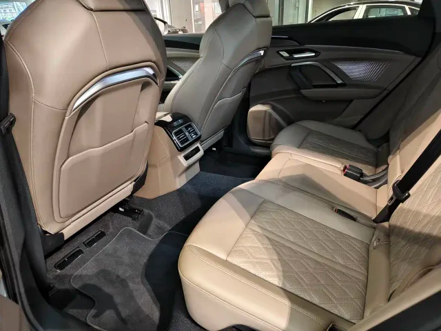 Audi Q5L — Фото автомобиля 6