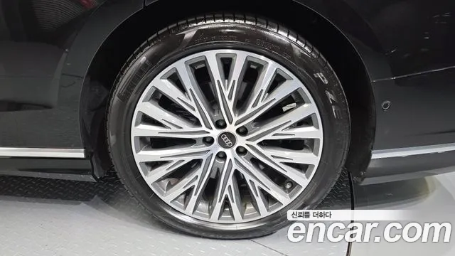 Audi A8 55 TFSI quattro Premium LWB — Фото автомобиля 4