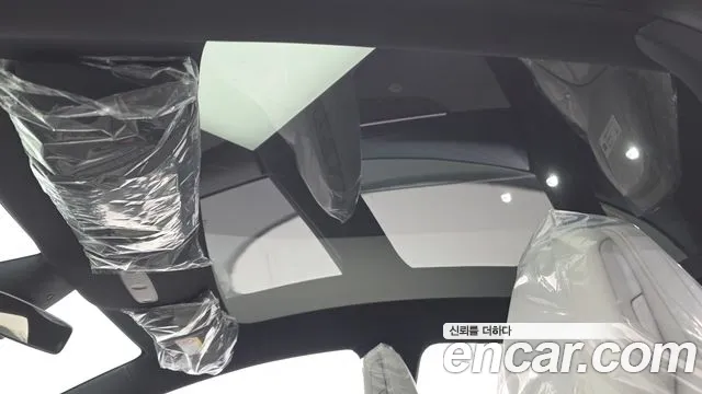 Tesla Model Y — Фото автомобиля 18