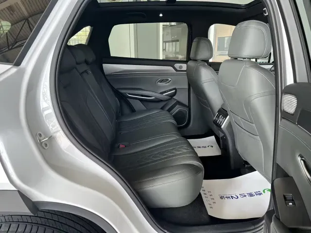 BYD Song L DM-i — Фото автомобиля 8