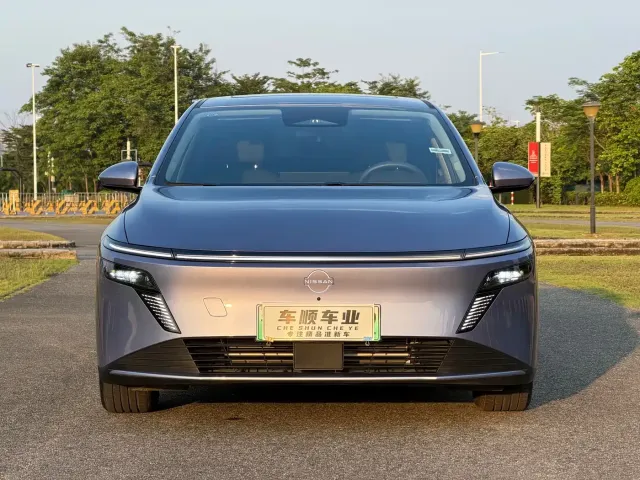 Nissan Nissan N6 2025 Mid Configuration — Фото автомобиля 2