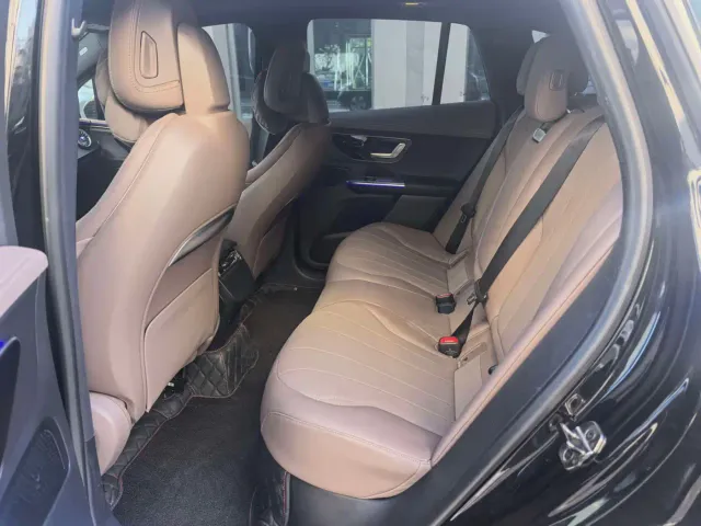 Mercedes-Benz EQE SUV — Фото автомобиля 9