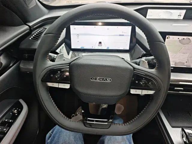 Changan Oshan Z6 EV — Фото автомобиля 10