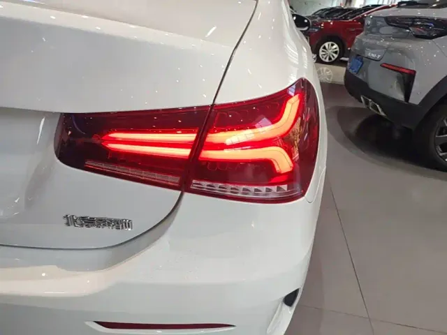 Mercedes-Benz A-Class — Фото автомобиля 7