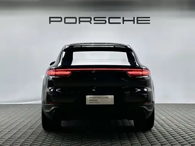 Porsche Cayenne — Фото автомобиля 4