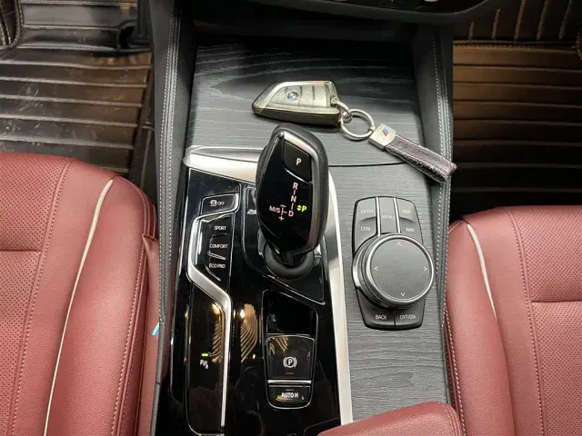 BMW 5 Series — Фото автомобиля 18
