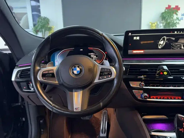BMW 6 Series Gran Turismo — Фото автомобиля 2