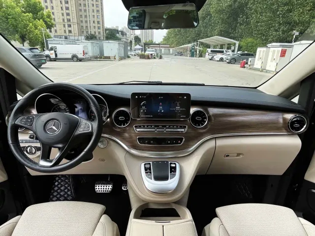 Mercedes-Benz V-Class — Фото автомобиля 8
