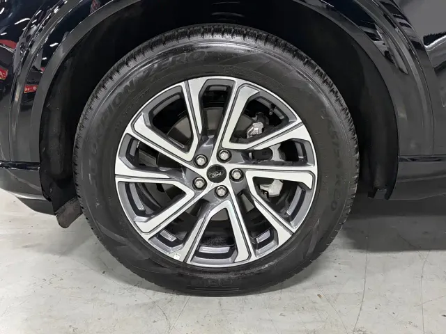 Ford Explorer — Фото автомобиля 11