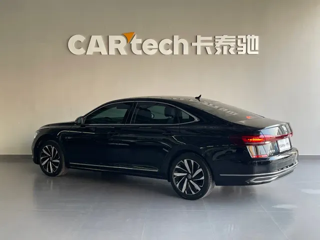 Volkswagen Passat — Фото автомобиля 6