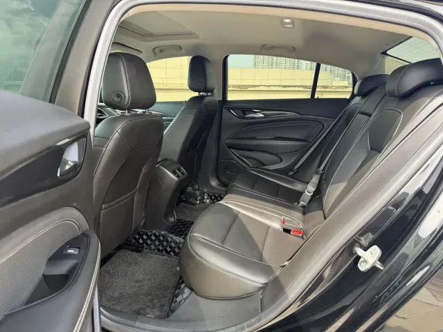 Buick Regal — Фото автомобиля 9