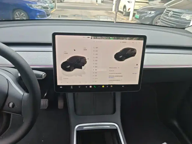 Tesla Model Y — Фото автомобиля 12