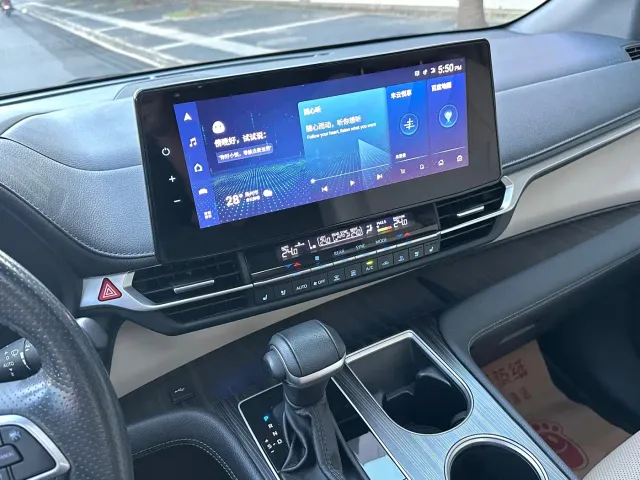 Toyota Sienna — Фото автомобиля 22