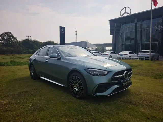 Mercedes-Benz C-Class — Фото автомобиля 3