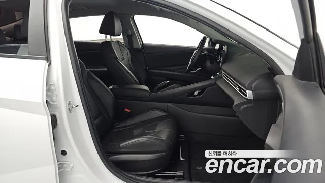 Hyundai AVANTE Avante (CN7) — Фото автомобиля 10