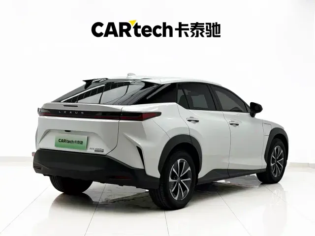 Lexus RZ — Фото автомобиля 21