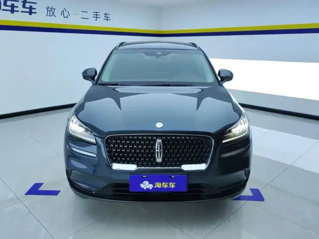 Lincoln Corsair — Фото автомобиля 2