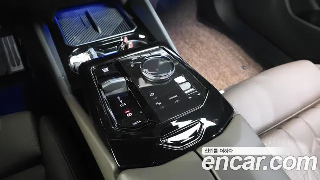 BMW 5-Series — Фото автомобиля 9