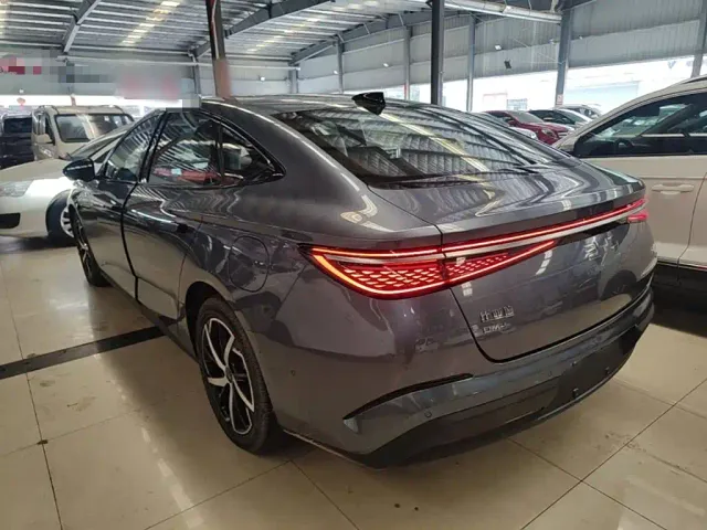 BYD Seal 07 DM-i — Фото автомобиля 4