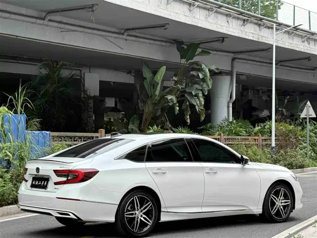 Honda Accord — Фото автомобиля 25