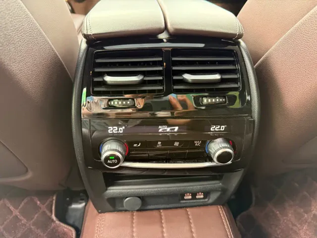 BMW 5 Series — Фото автомобиля 13