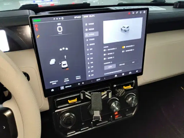 iCAR V23 — Фото автомобиля 12