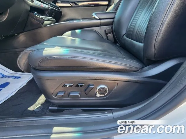 Hyundai Grandeur Grandeur (GN7) — Фото автомобиля 7