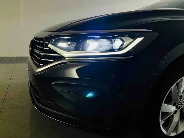 Volkswagen Passat — Фото автомобиля 12