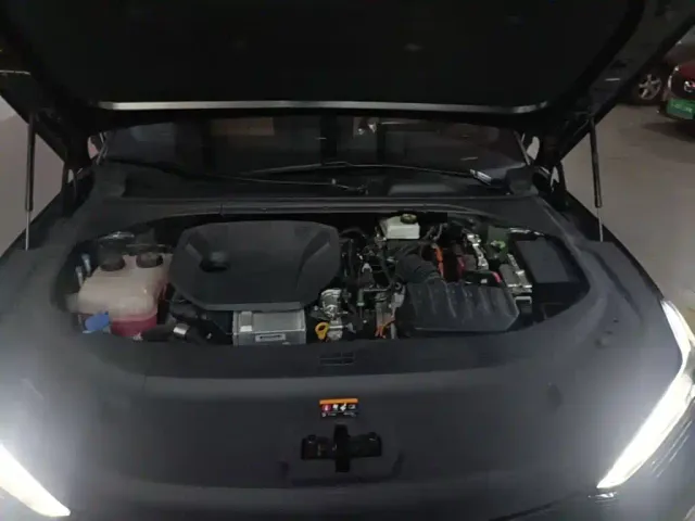 Geely Galaxy Xingyao 8 — Фото автомобиля 16