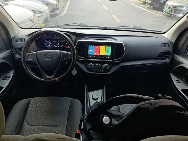 Changan Ruixing EM80 — Фото автомобиля 9