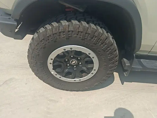 Ford Bronco — Фото автомобиля 16