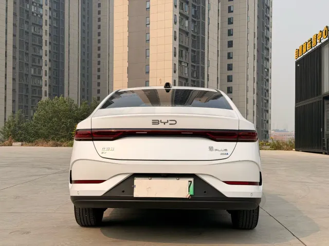 BYD Qin PLUS — Фото автомобиля 5
