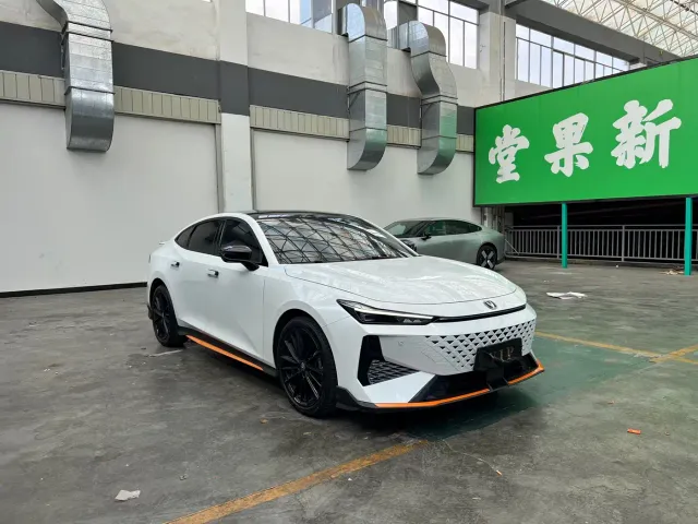 Changan UNI-V — Фото автомобиля 3