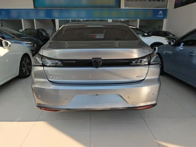 Peugeot 408 — Фото автомобиля 5