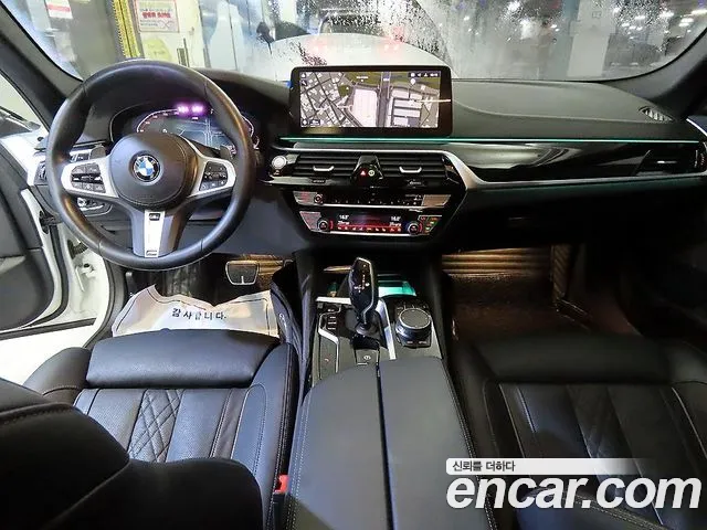BMW 5 Series G30 — Фото автомобиля 10