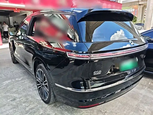 Nio ES8 — Фото автомобиля 4