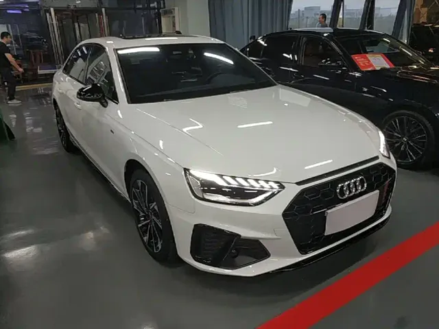 Audi A4L — Фото автомобиля 3